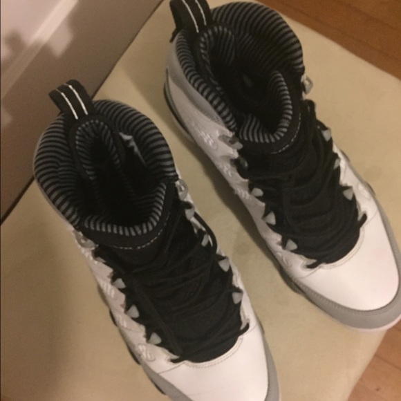 Air Jordan 9 - Picture 2 of 4