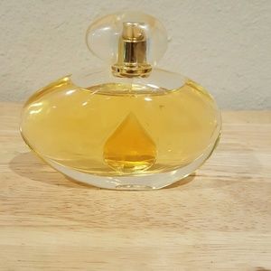 🐝Estee Laudee Intuition