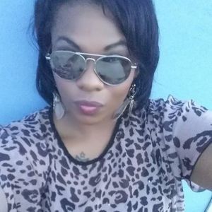 Meet your Posher, Tara renae