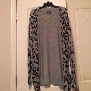 PINK LEOPARD SWEATER.