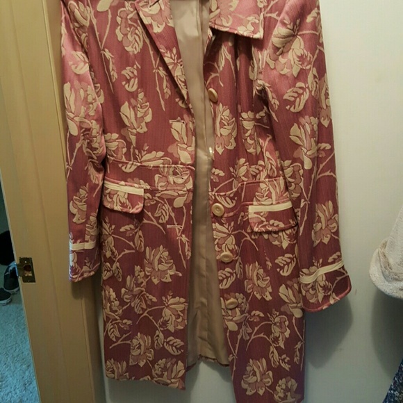 Bisou Bisou casual or dressy jacket