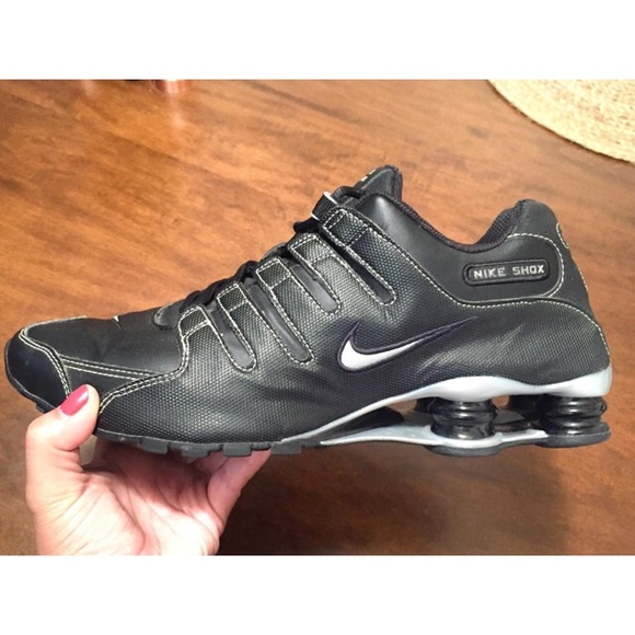 Nike SHOX --  Black / Silver