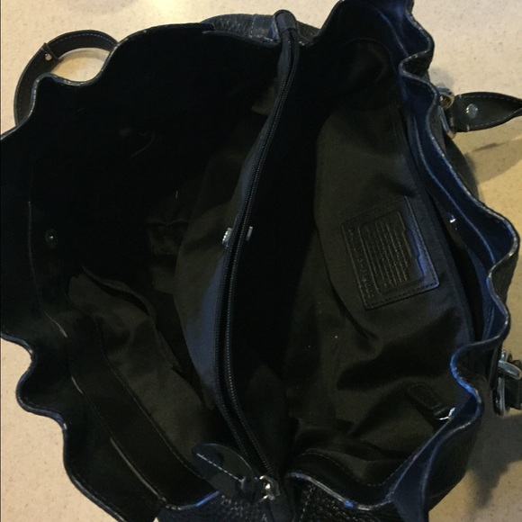 Soft genuine leather Coach purse - Picture 3 of 3
