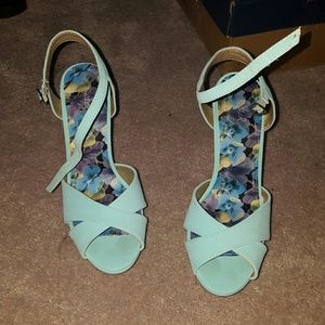 NWOT aqua blue high heels
