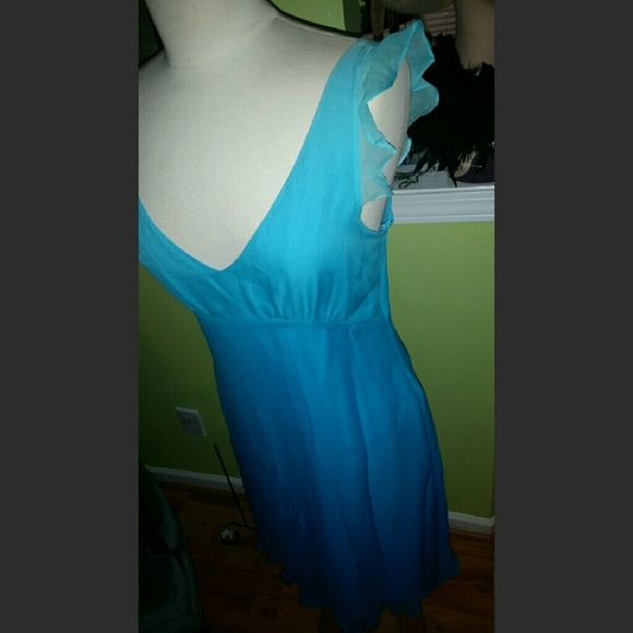 Ultra Flirty, Feminine and Chic Silk Dress - Picture 2 of 4