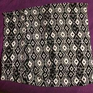 Tight Patterned Short Skirt