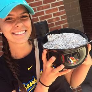 Meet your Posher, Stefanie