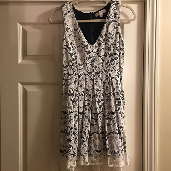 Monteau Lace Dress - Picture 1 of 3