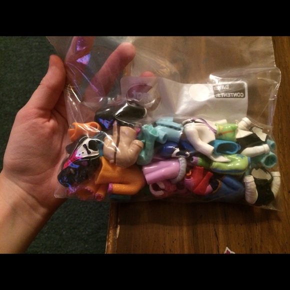 Polly Pocket Clothing