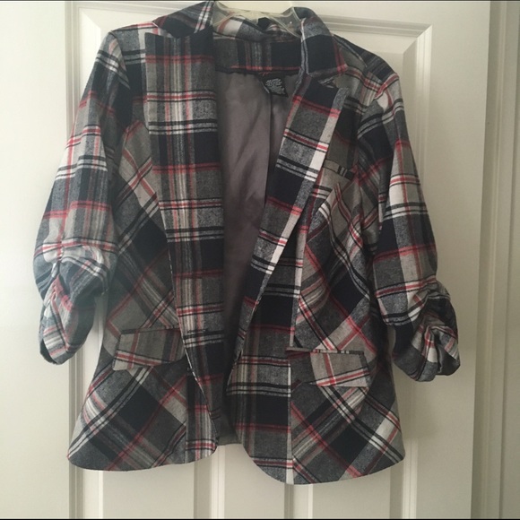 Plus size plays blazer