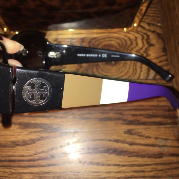 Tory Burch Sunglasses - Picture 2 of 4