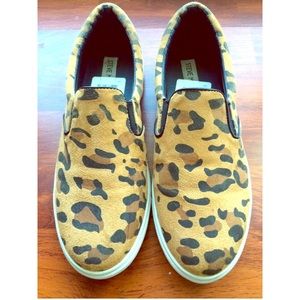 STEVE MADDEN Cheetah Print Slip Ons