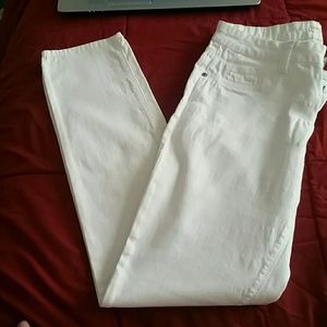White skinny jeans