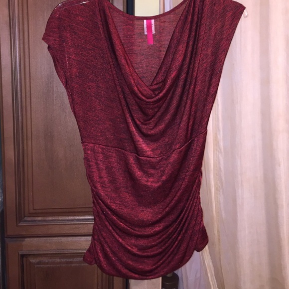 Scoop neck top