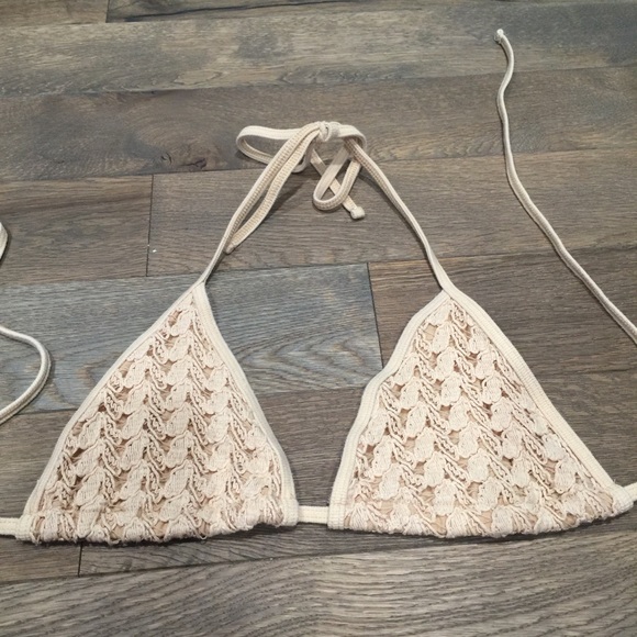 American Apparel Crochet Bikini Top L