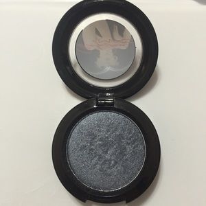 🌹MAC MARILYN MONROE SHOWGIRL EYESHADOW