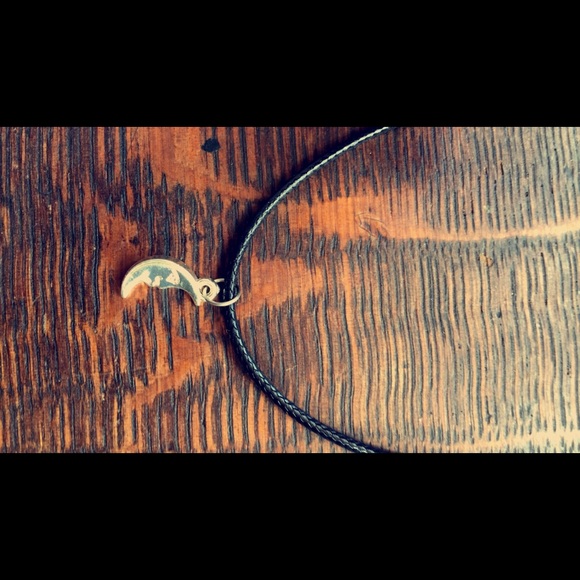 Moon choker