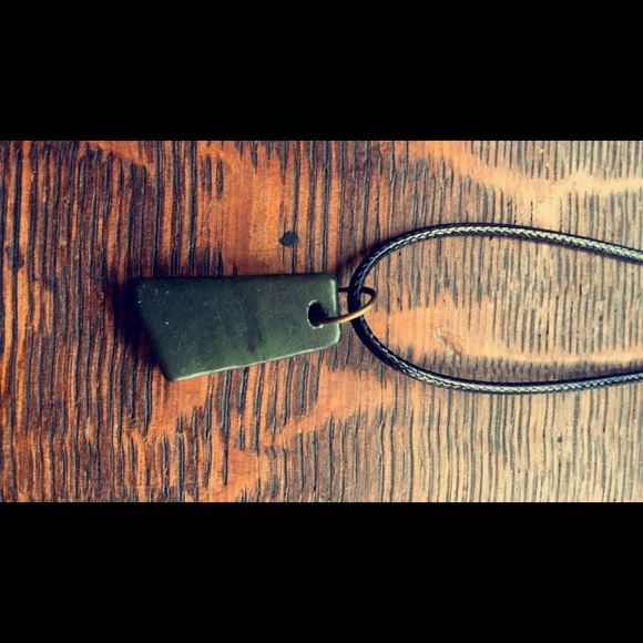 Stone choker