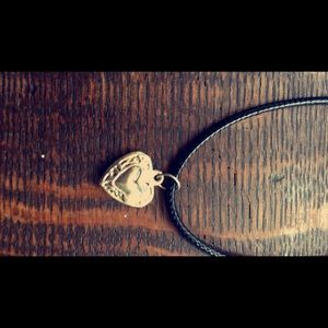 Heart choker