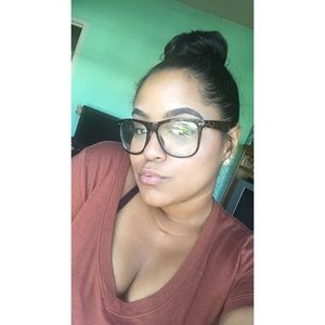 Meet your Posher, Ariana