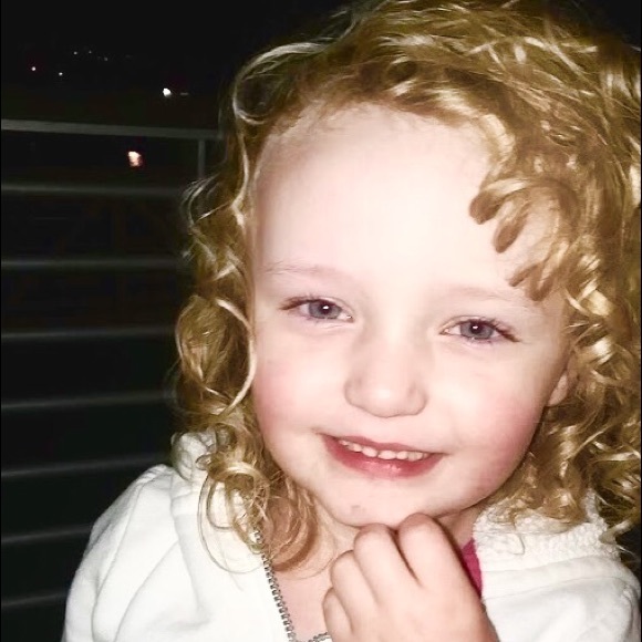 Meet your Posher, Erin - Picture 3 of 4