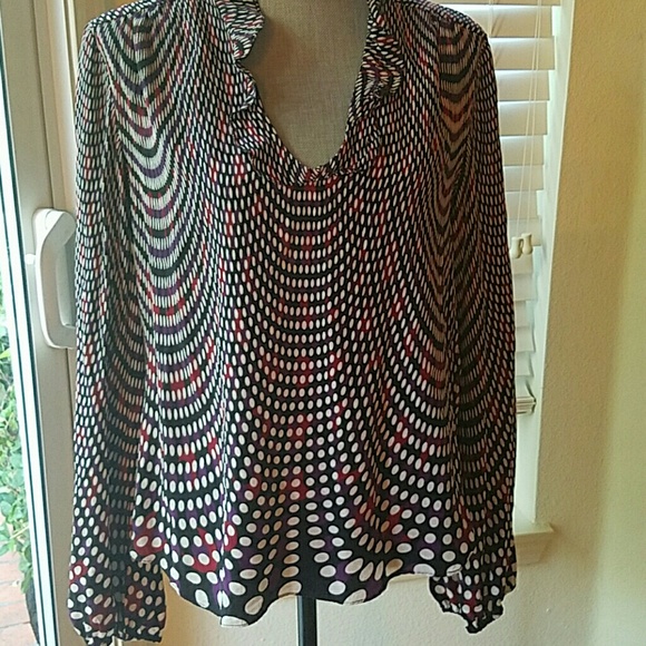 Gorgeous Tahari Top
