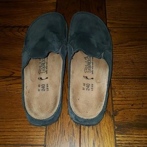 Birkis's (Birkenstocks)