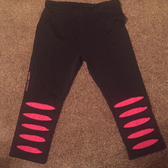 Under armor yoga capris