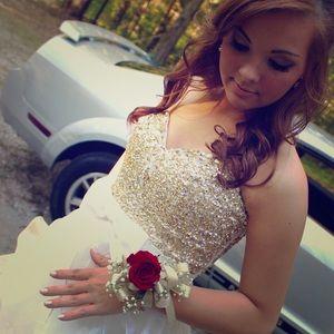 Meet your Posher, Abigail