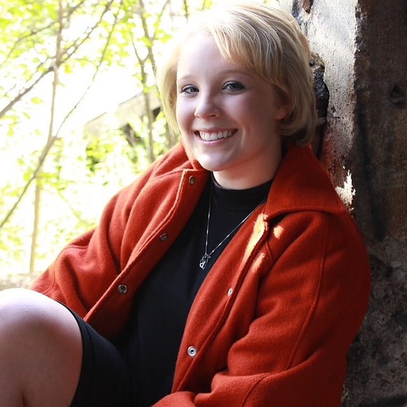 Meet your Posher, Abby - Picture 1 of 1