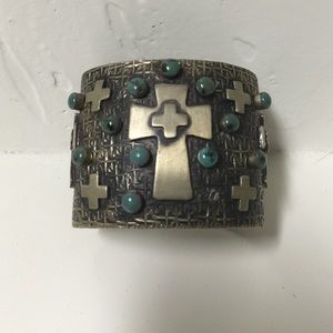 Metal cuff with turquoise