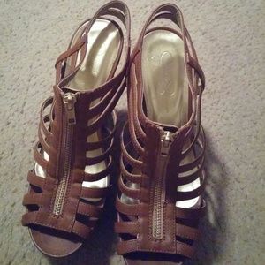 Jessica Simpson wedges