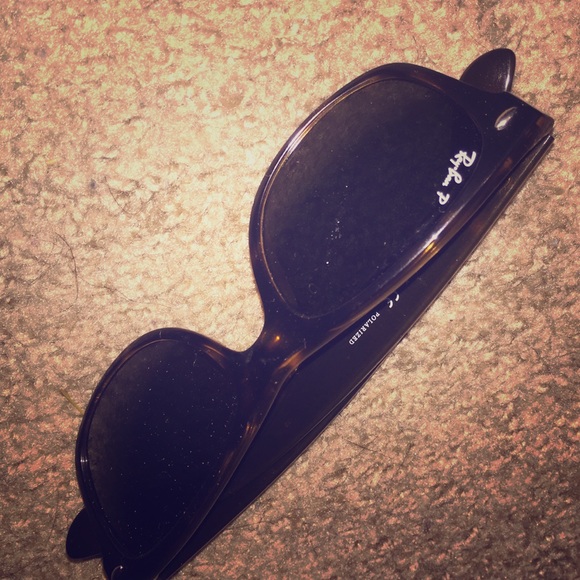 RAY BAN SHADES