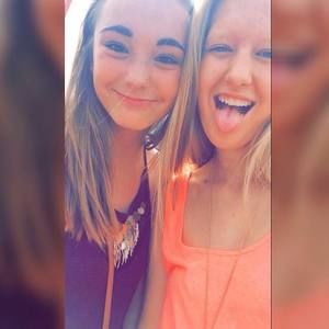 Meet your Posher, Olivia