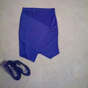 Classy and sexy pencil skirt/ New without tags