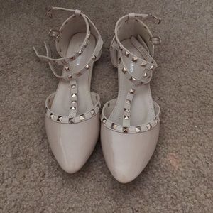 Nude flats (similar to Valentino flats)