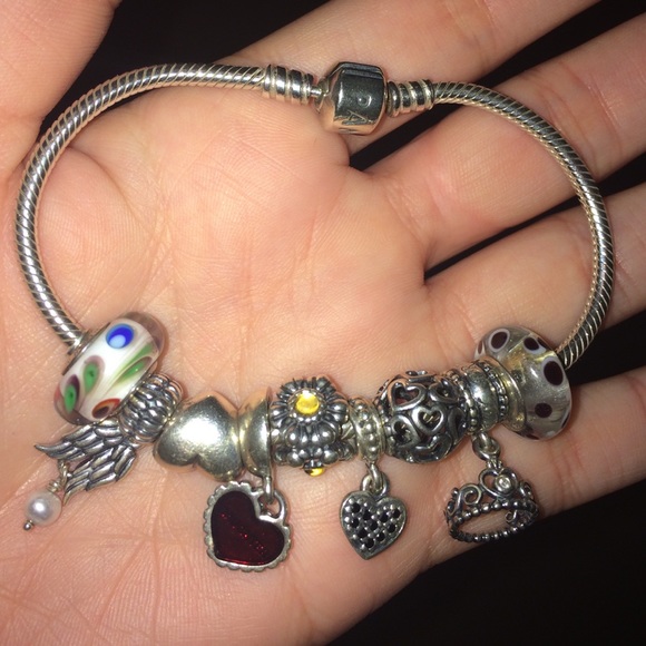 Pandora bracelet with 9 charms!