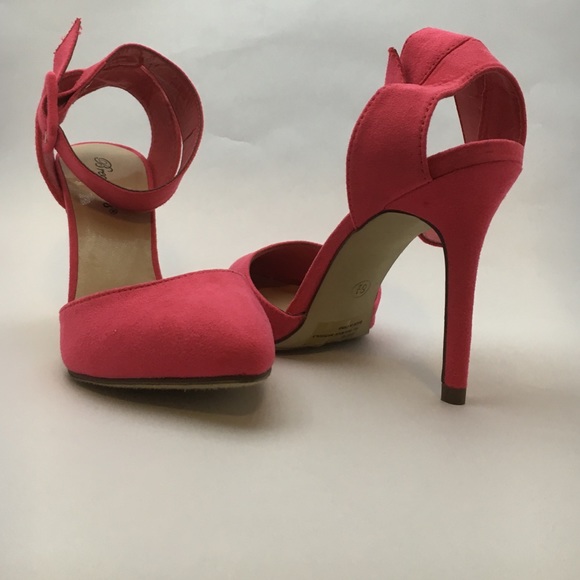 🎀Hot Pink Pumps🎀