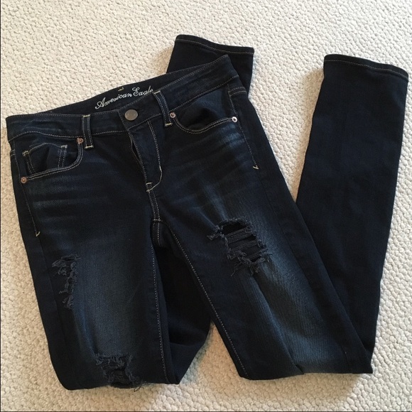 Distressed skinny jeans