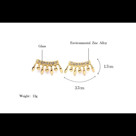 👍Host Pick👍Statement gold stud earrings. - Picture 3 of 4