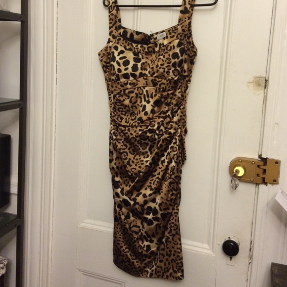 Caché size 6 leopard print cocktail dress