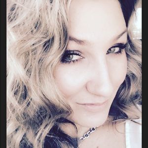 Meet your Posher, Regina