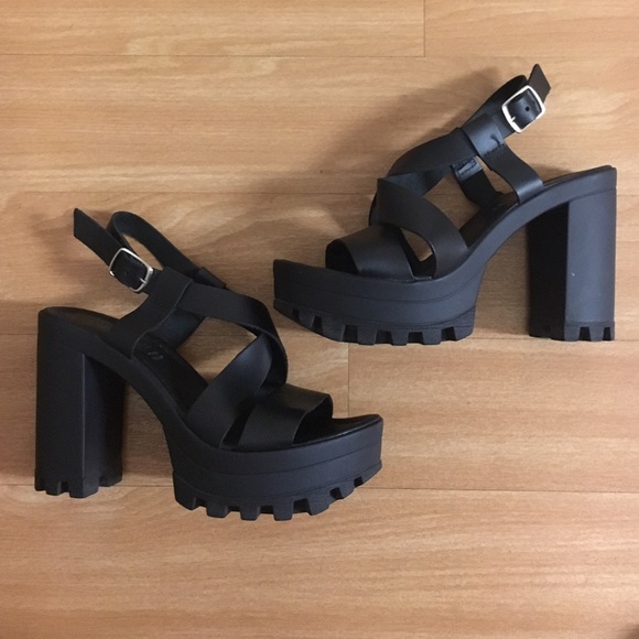 Sandro Rosi Shoes - Black leather sandals by Sandro Rosi - size 38 EUR