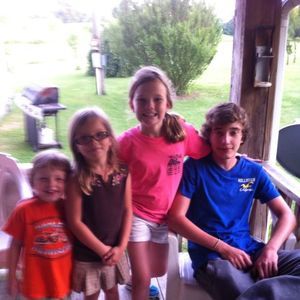 Meet your Posher, Dena