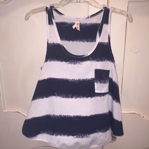 Sheer boutique tank top with pocket. Sz: Med