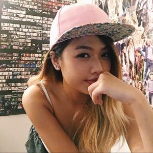 PINK FLORAL SNAPBACK