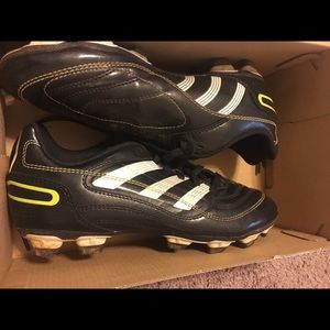 ADDIAS SOCCER CLEATS
