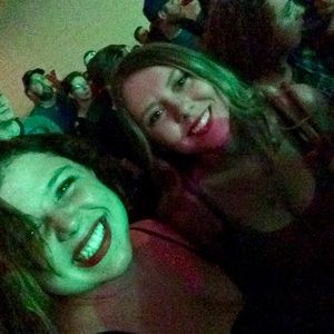 Meet your Posher, Alexis