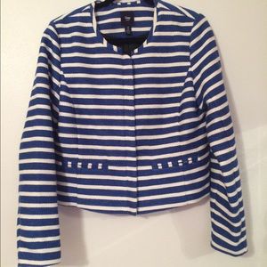 ‼️Closet closing 9/5! Gap blue and white blazer