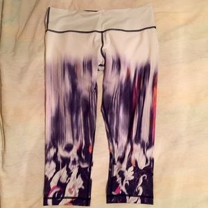 Lululemon Wunder Under Crops